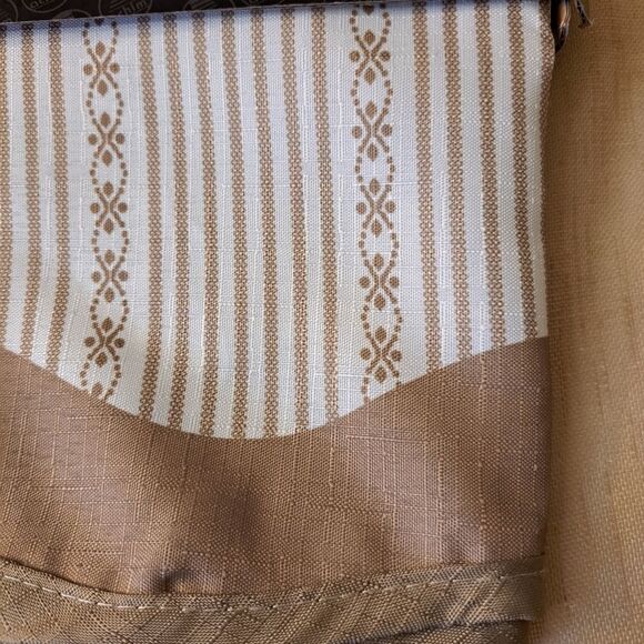 The Westport Decorative Valance Contains One Valance 58" X 14" New in Package - Picture 7 of 11